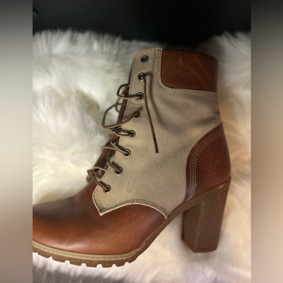SIZE: US Women’s 8 Tan/ brown Lace-up Timberland heeled booties (w/ Ortholite) - Picture 2 of 7